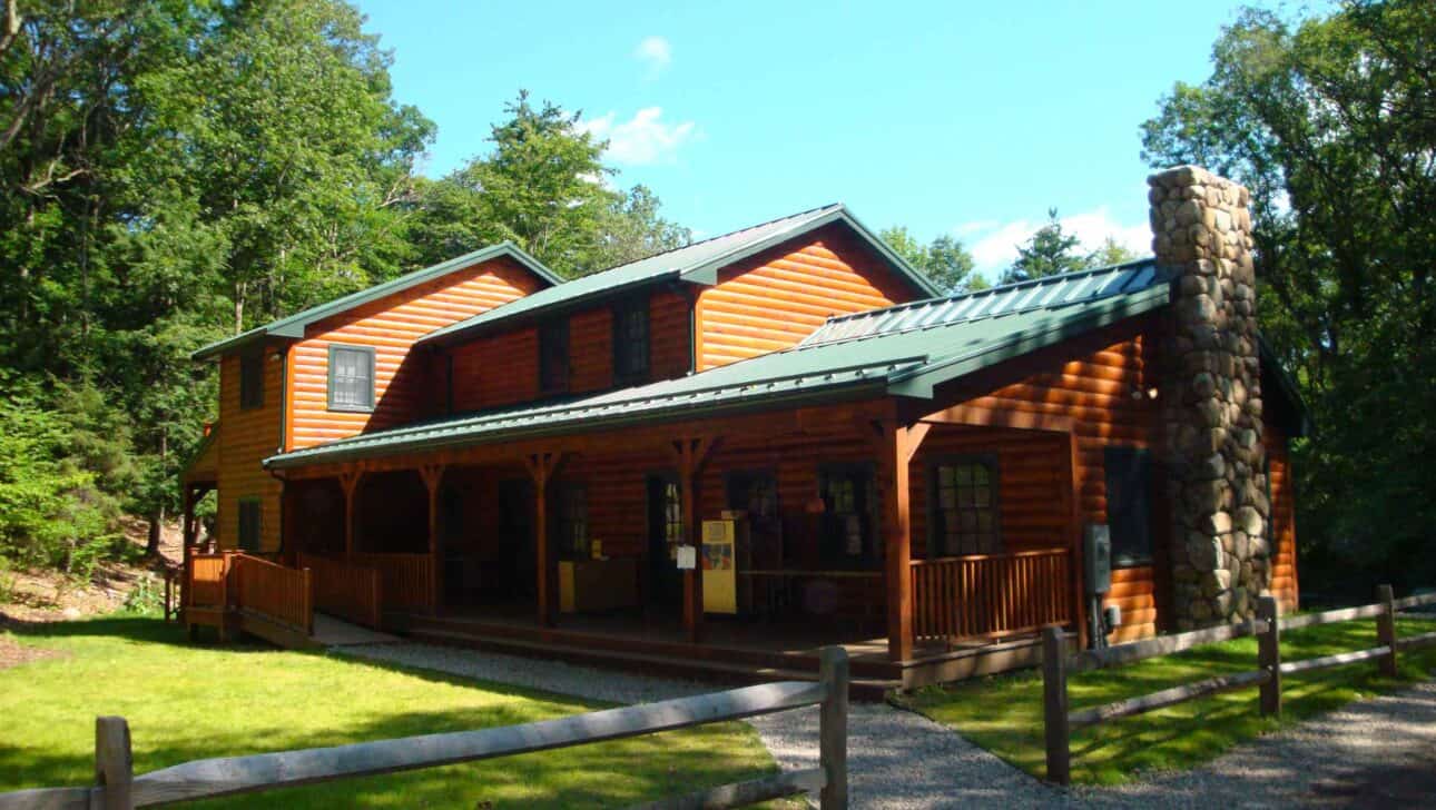 Hale cabin campus.